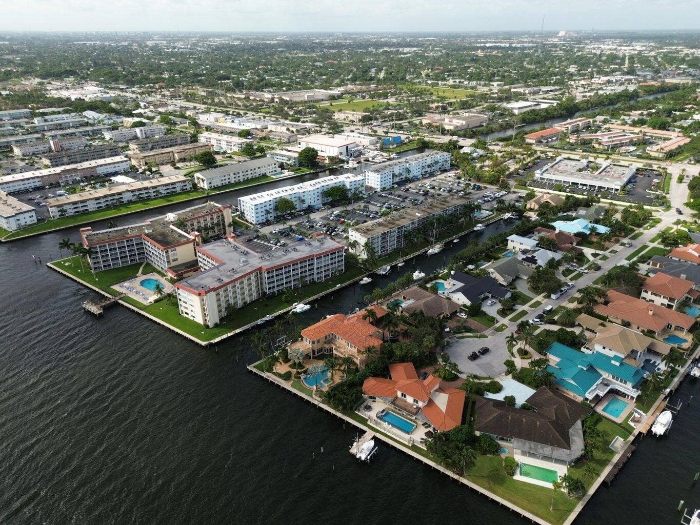 109 PARADISE HARBOUR Boulevard, #414, North Palm Beach, FL 33408 17