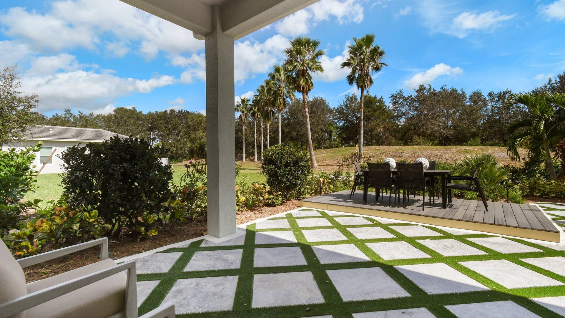 132 SE VIA TIRSO, Port St Lucie, FL 34952 lrg_lanai2