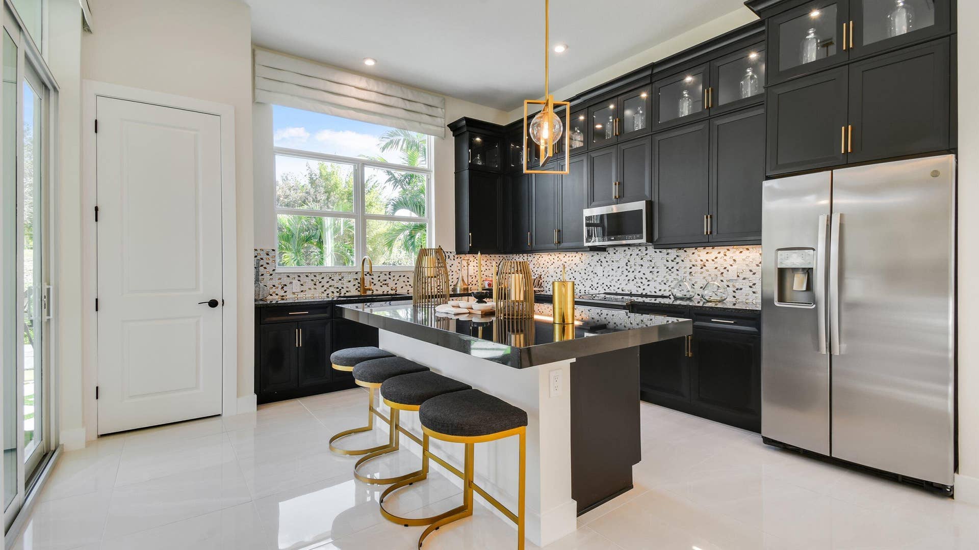 132 SE VIA TIRSO, Port St Lucie, FL 34952 lrg_kitchen3