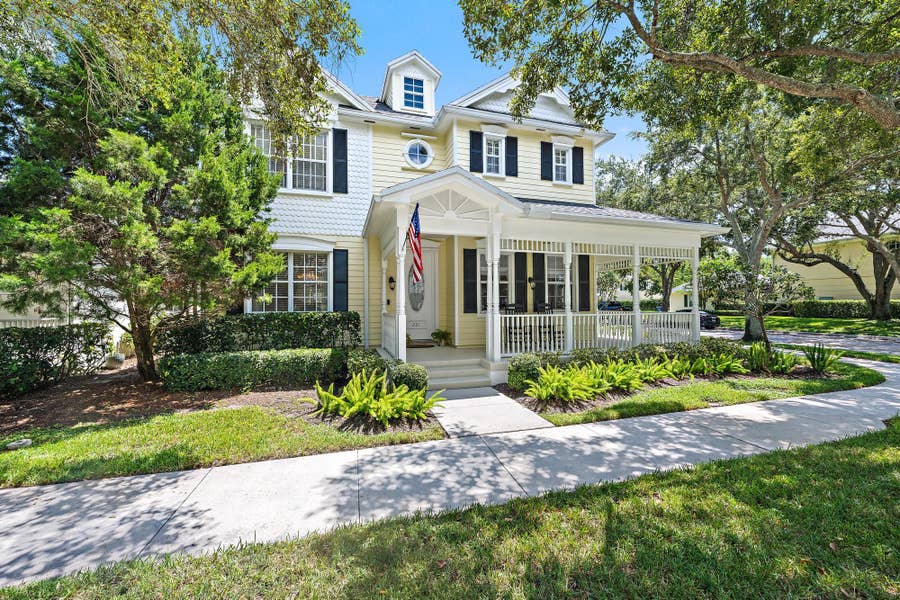 Property photo for 221 New Haven Boulevard, Jupiter, FL