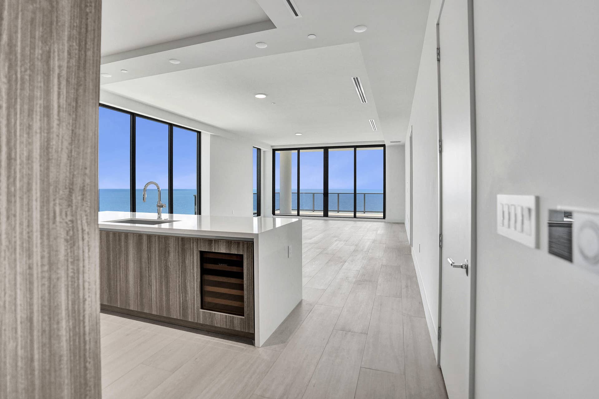 305 Briny Avenue, #PH905, Pompano Beach, FL 33062 DSC06104