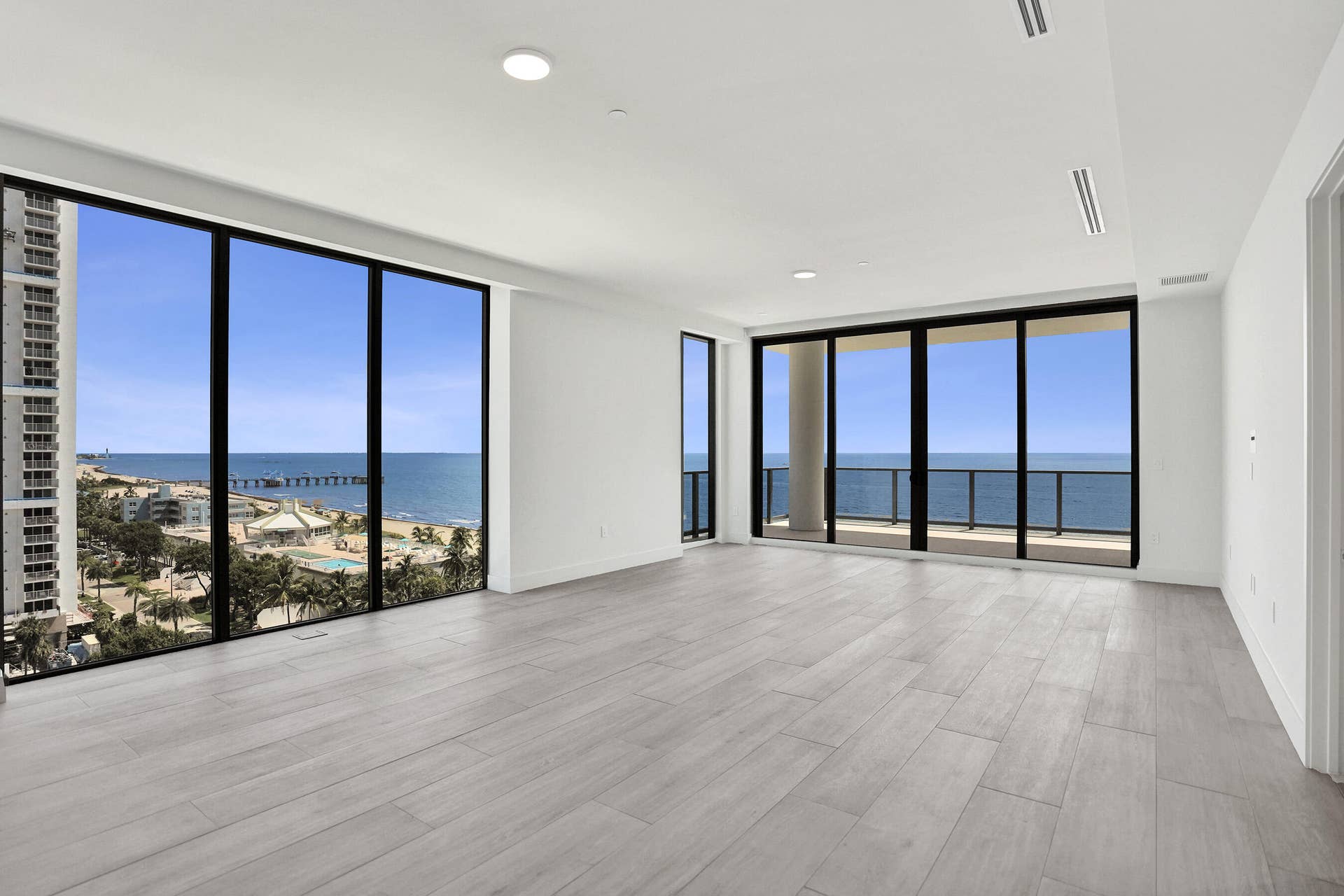 305 Briny Avenue, #PH905, Pompano Beach, FL 33062 DSC06152