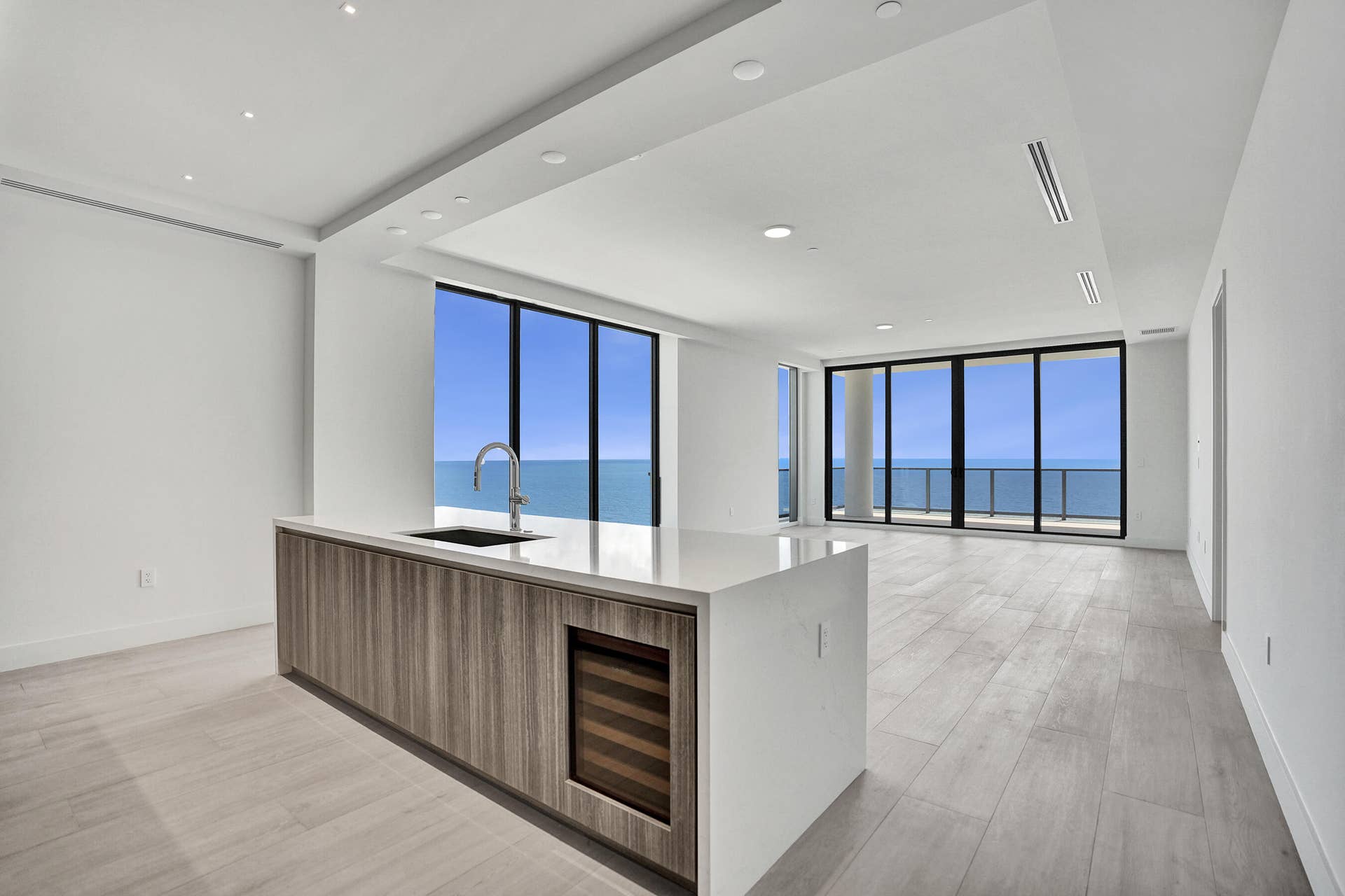305 Briny Avenue, #PH905, Pompano Beach, FL 33062 DSC06107