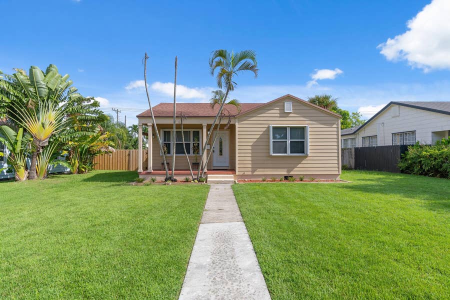 Property photo for 1007 AVON Road, West Palm Beach, FL