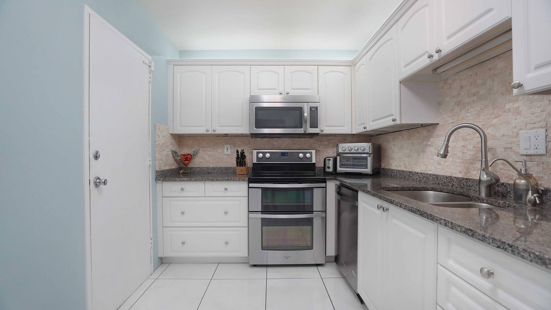 4250 GALT OCEAN Drive, #PHM, Fort Lauderdale, FL 33308 DSC01258