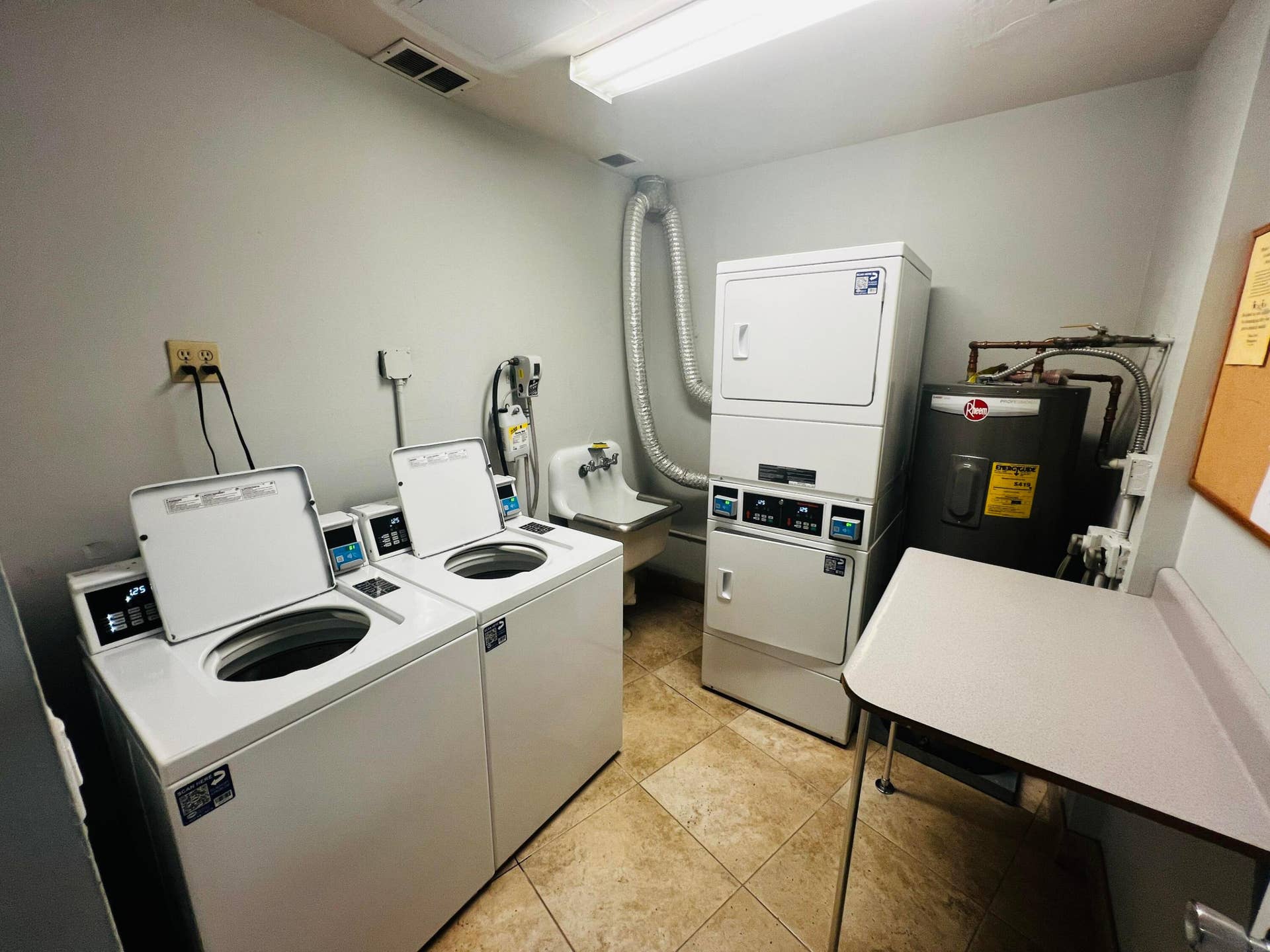 1000 River Reach Drive, #320, Fort Lauderdale, Fort Lauderdale, FL 33315 Building Common Laundry Areas each Floor
