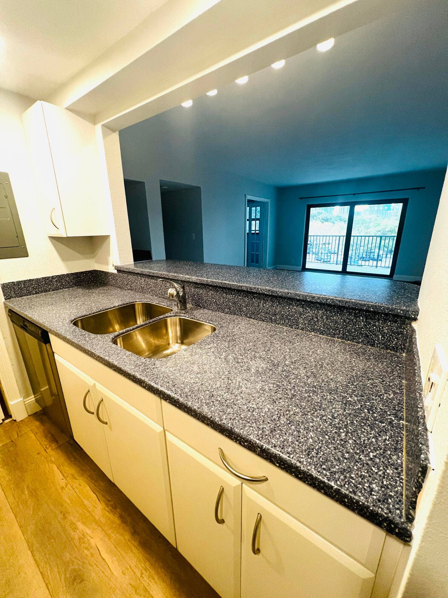 1000 River Reach Drive, #320, Fort Lauderdale, Fort Lauderdale, FL 33315 Kitchen with Stainless Appliances