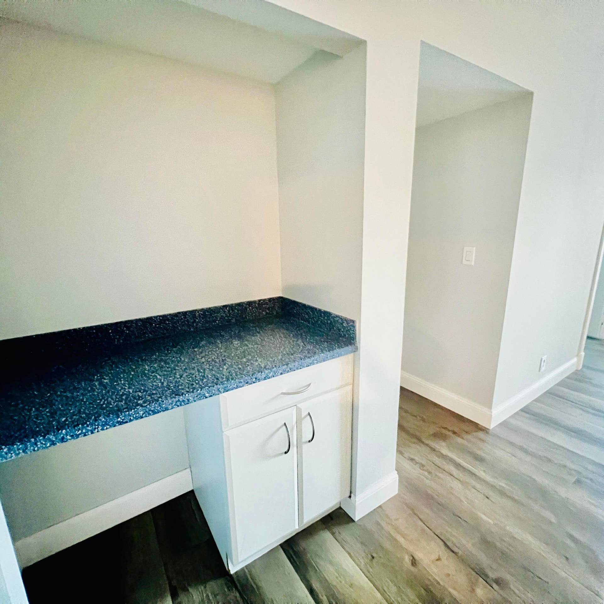 1000 River Reach Drive, #320, Fort Lauderdale, Fort Lauderdale, FL 33315 Living area bar nook