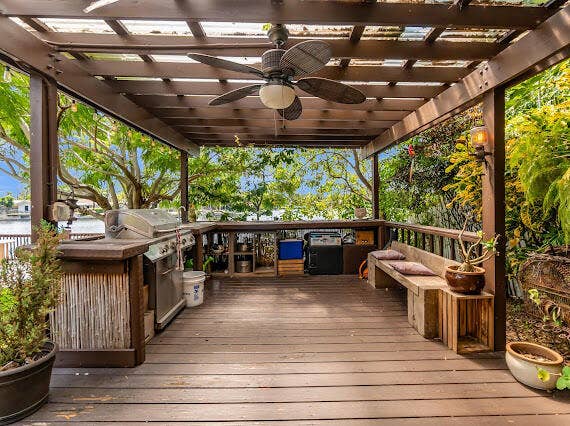 4221 NE 16th Avenue, Oakland Park, FL 33334 IMG_9061