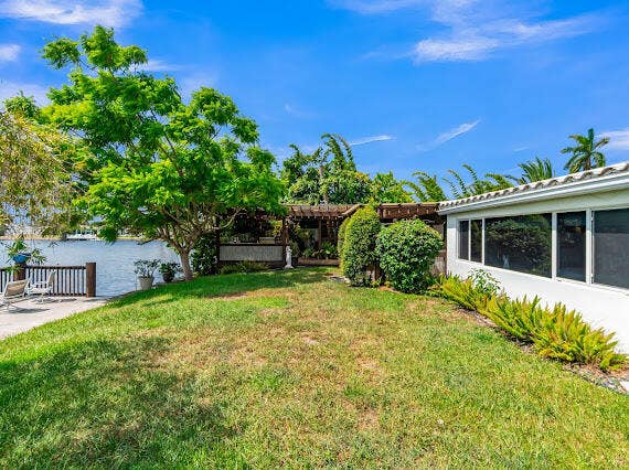 4221 NE 16th Avenue, Oakland Park, FL 33334 IMG_9066