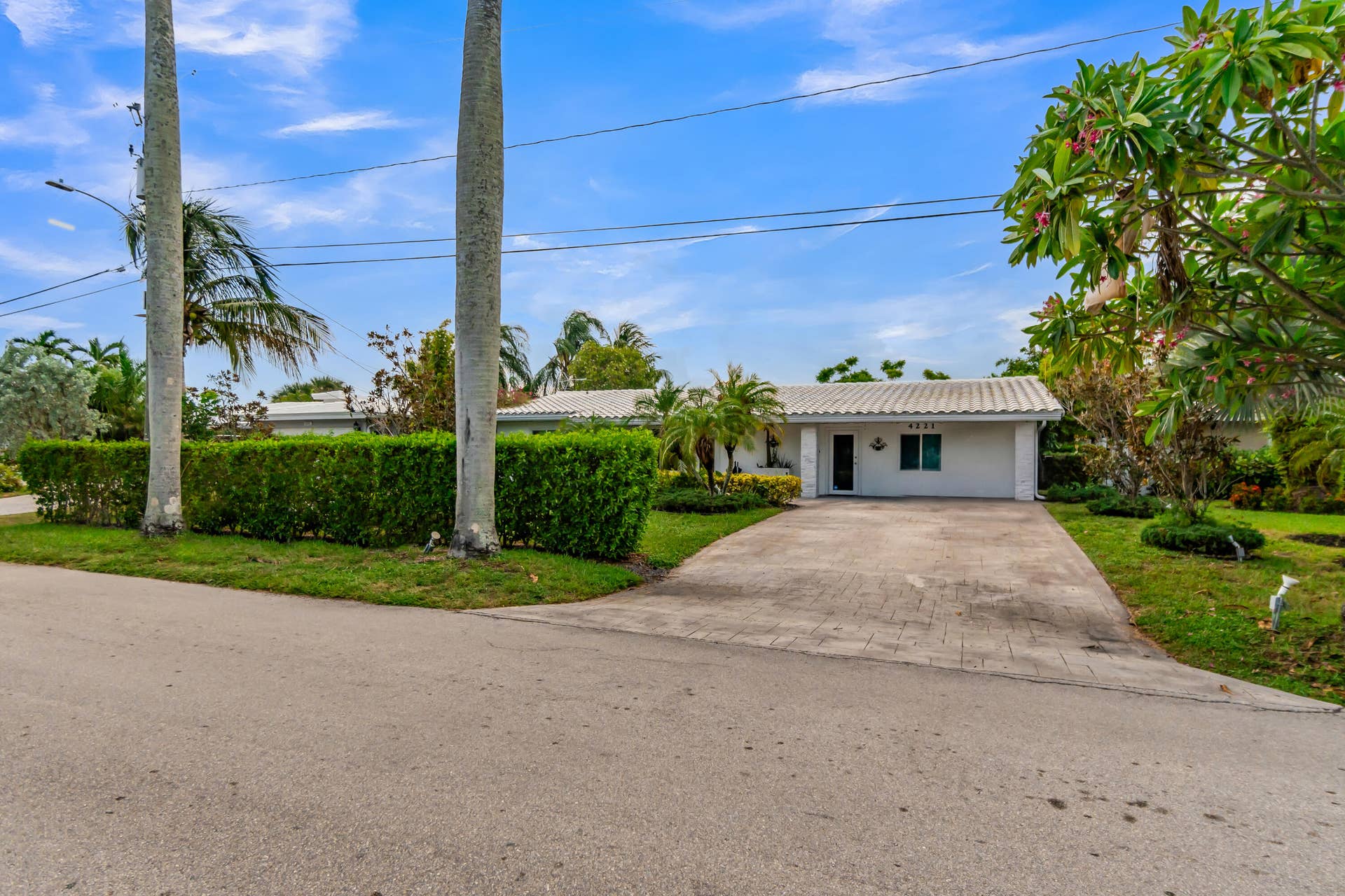 4221 NE 16th Avenue, Oakland Park, FL 33334 IMG_9051