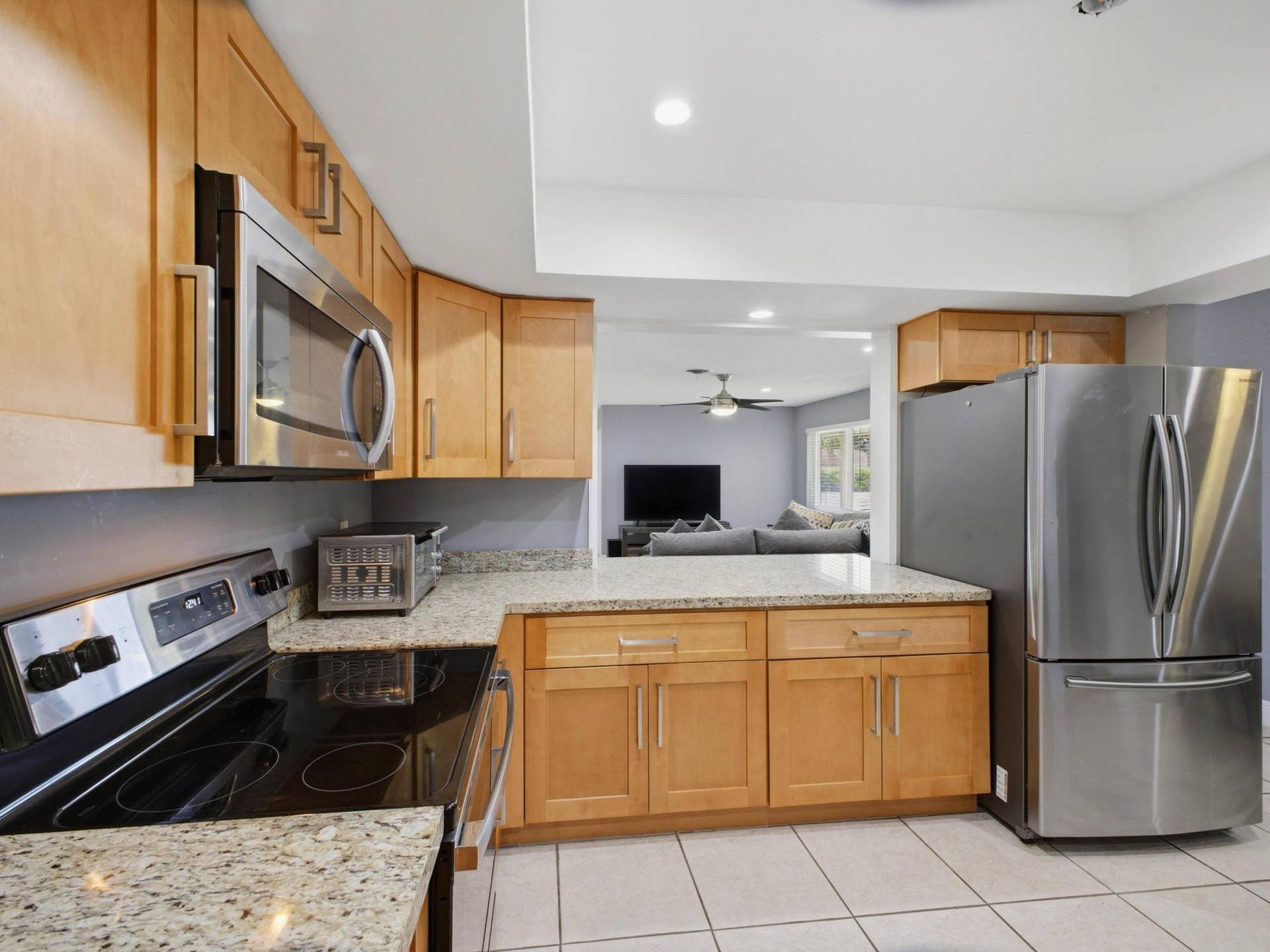 451 SE 1st Avenue, #A-B, Pompano Beach, FL 33060 Unit B Kitchen
