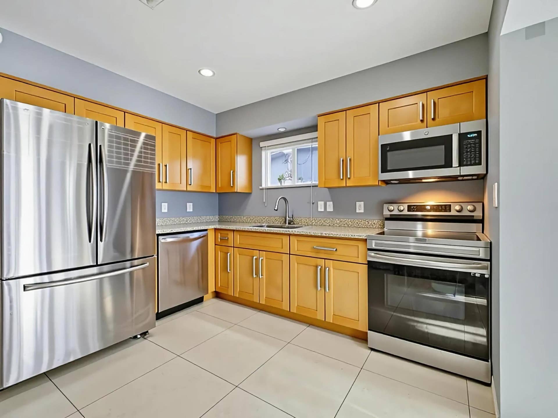 451 SE 1st Avenue, #A-B, Pompano Beach, FL 33060 Unit A Kitchen Decluttered