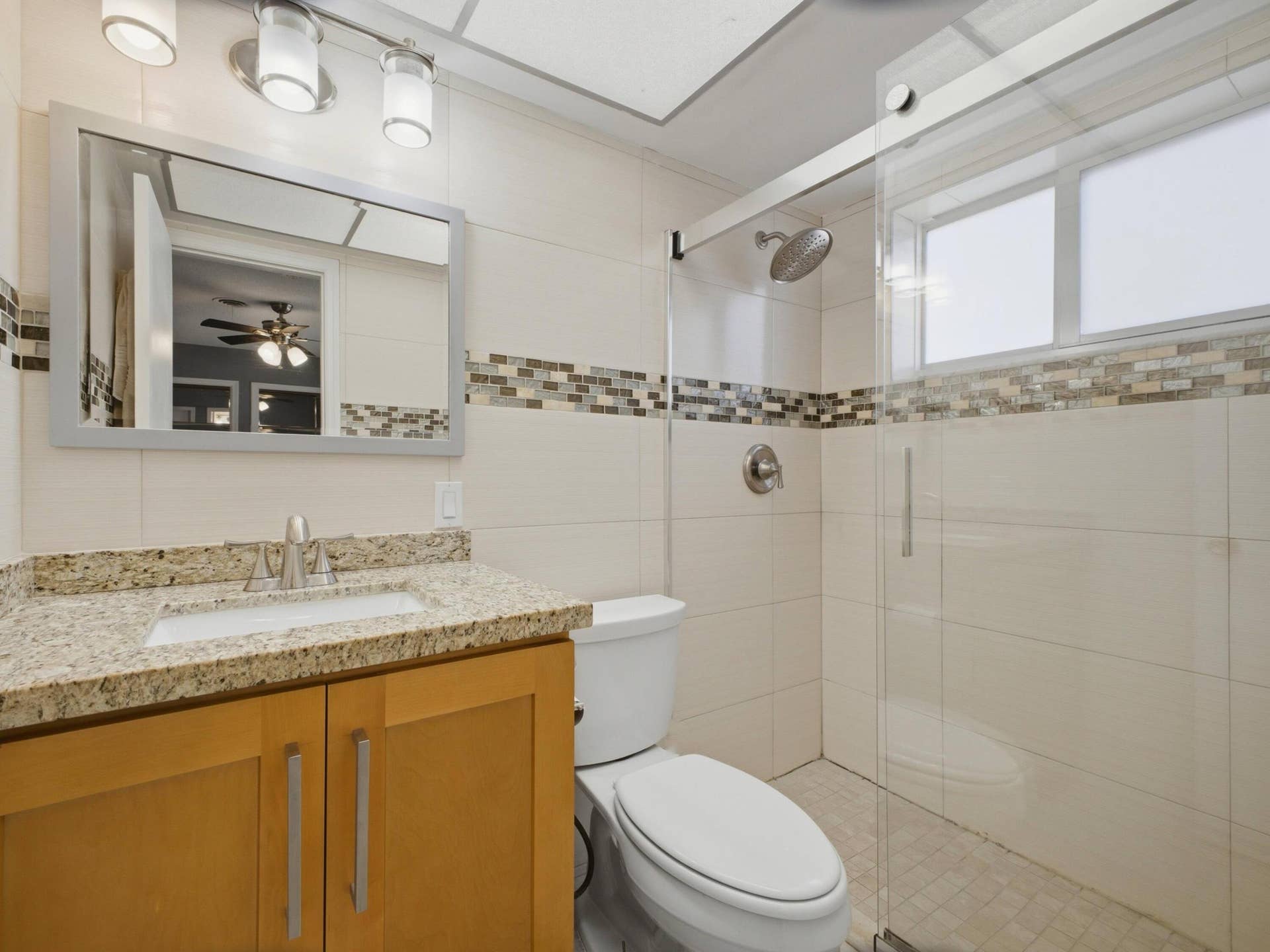 451 SE 1st Avenue, #A-B, Pompano Beach, FL 33060 Unit B Primary Bathroom