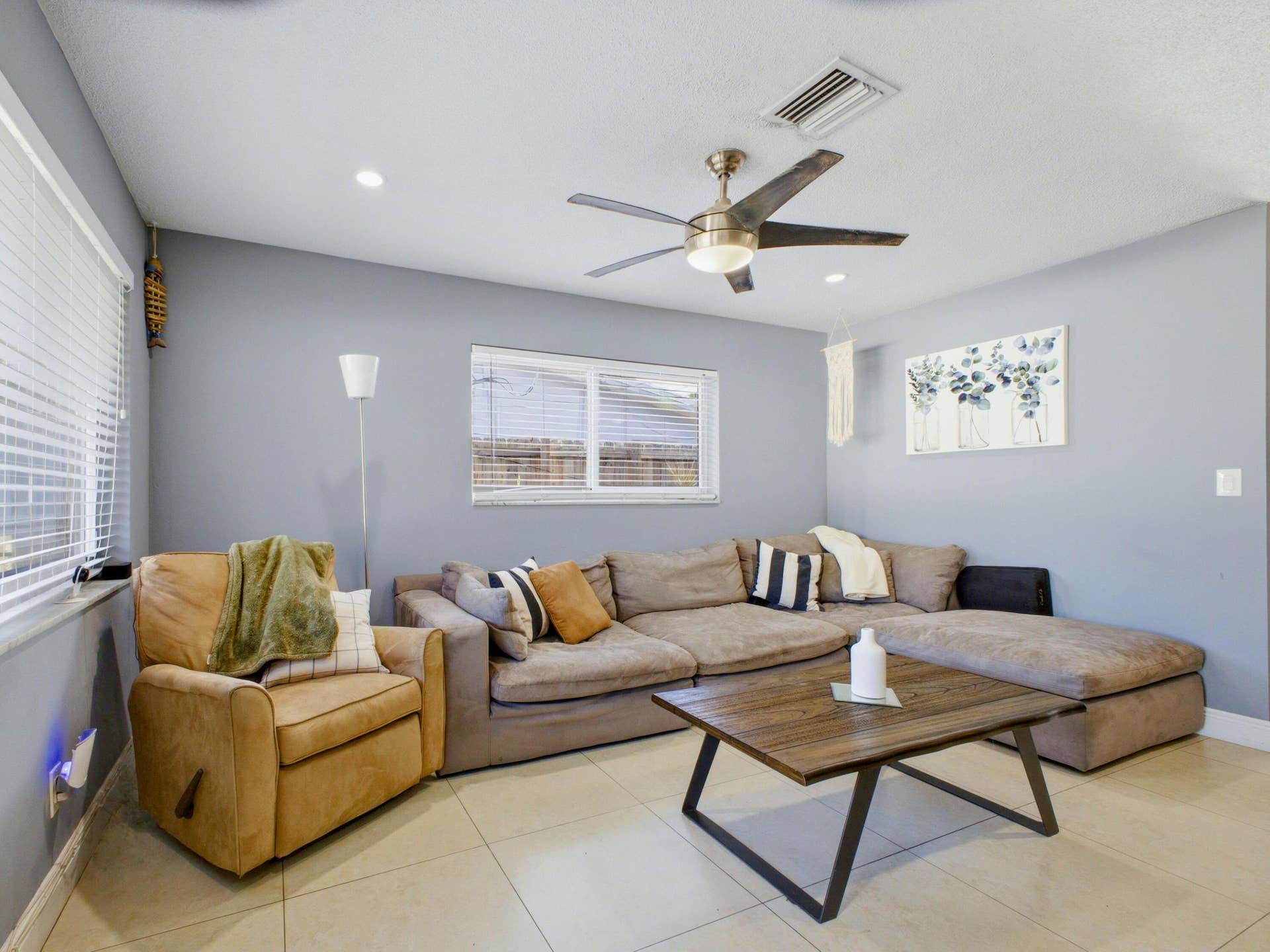 451 SE 1st Avenue, #A-B, Pompano Beach, FL 33060 Unit A Living