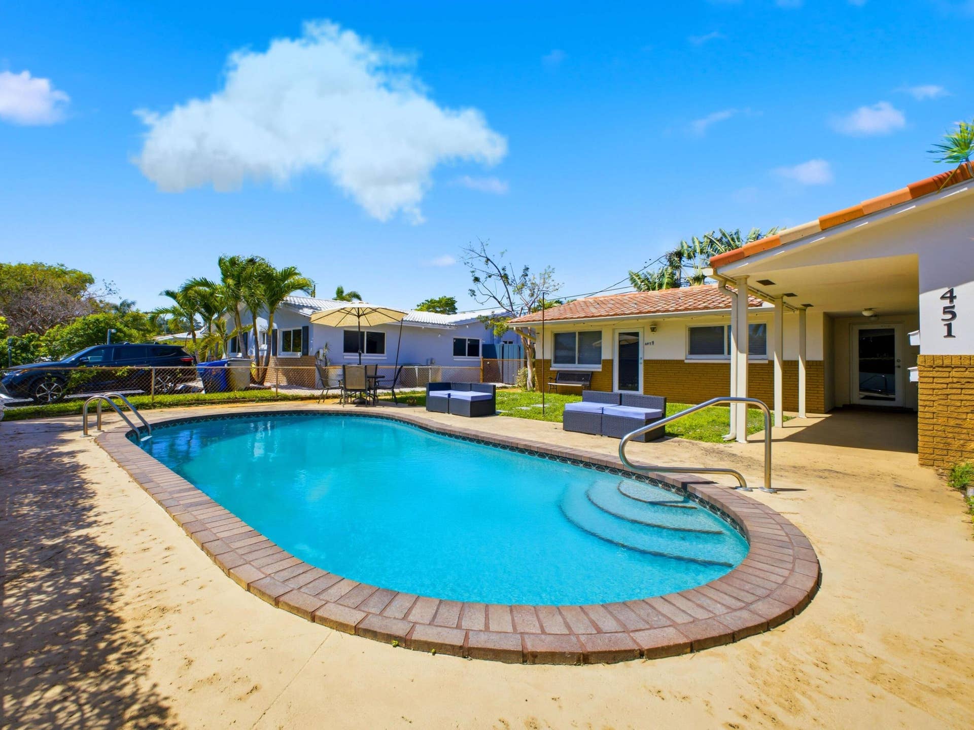 451 SE 1st Avenue, #A-B, Pompano Beach, FL 33060 Pool