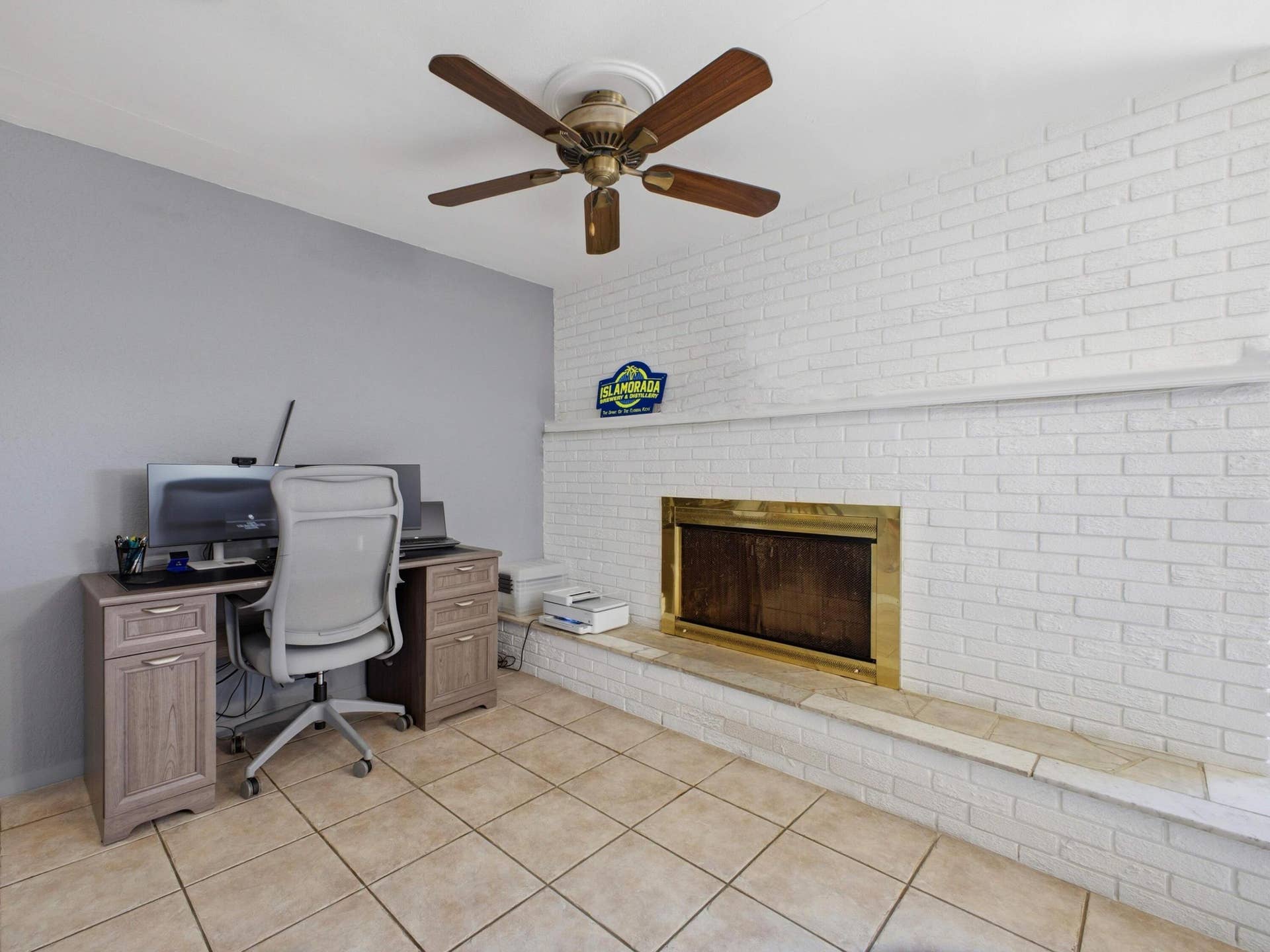 451 SE 1st Avenue, #A-B, Pompano Beach, FL 33060 Unit B Family Fireplace