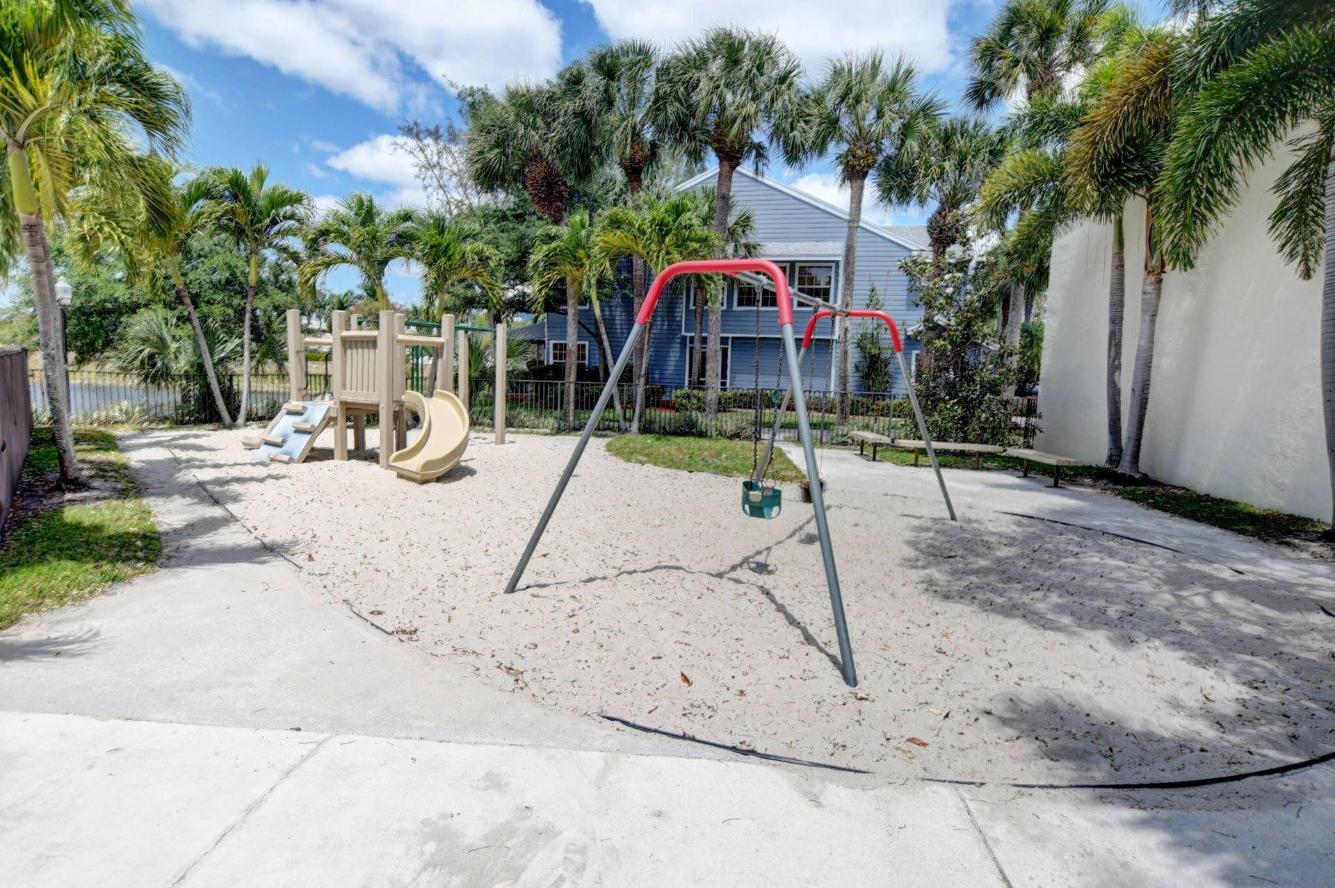 5335 PARK PLACE Circle, Boca Raton, FL 33486 Playground