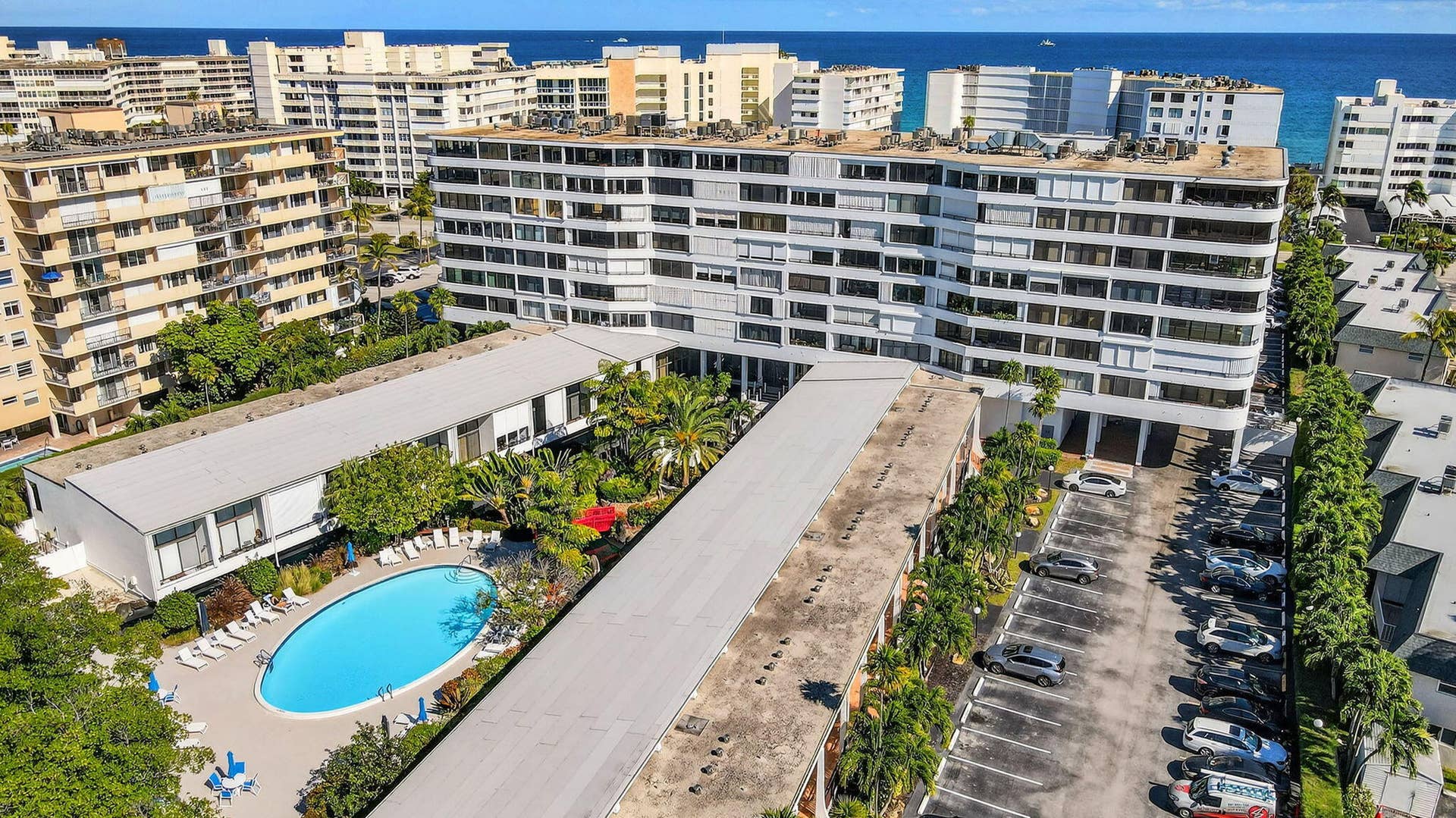 3589 S Ocean Boulevard, #19, South Palm Beach, FL 33480 54-web-or-mls-DJI_0408