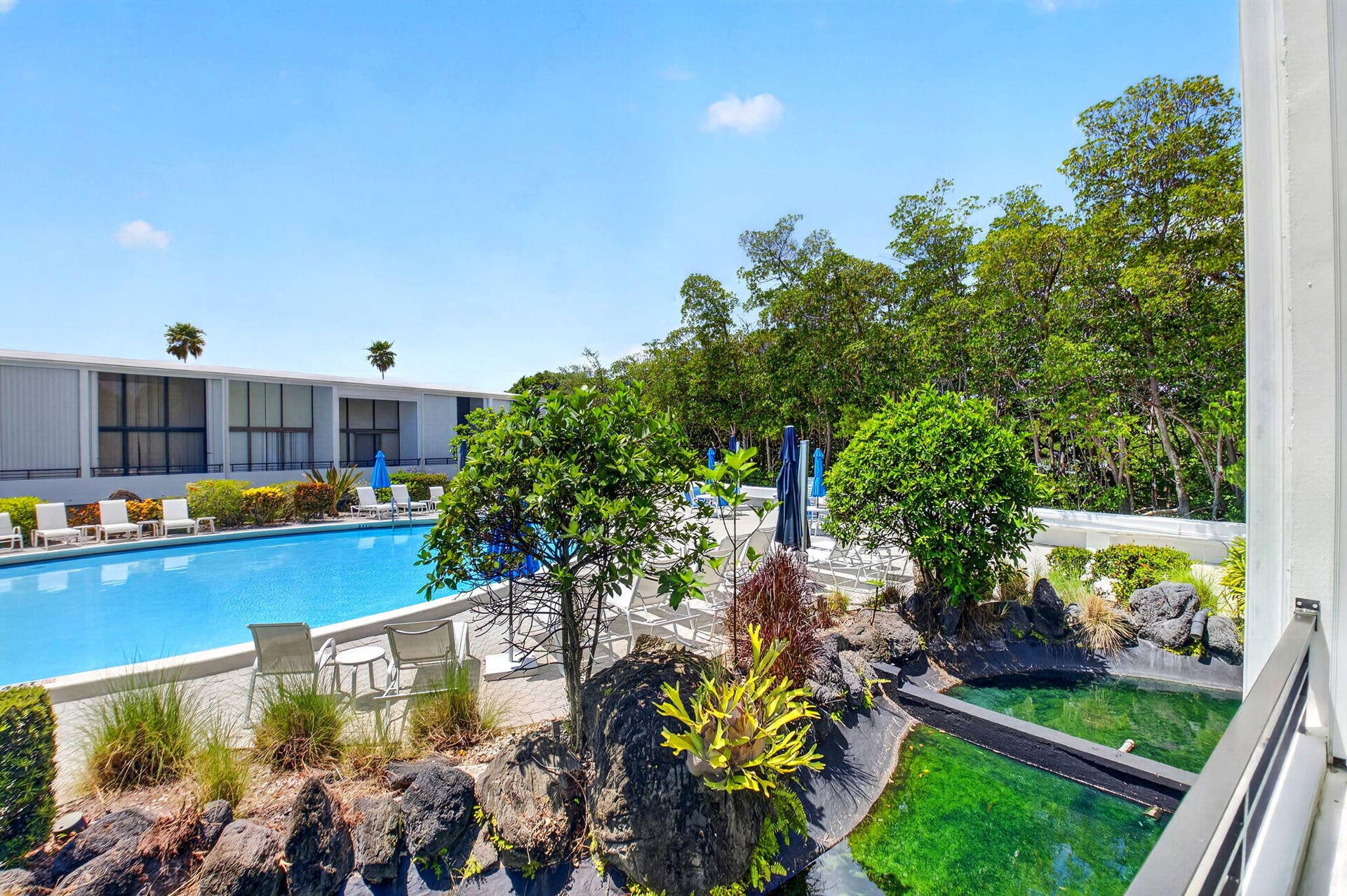 3589 S Ocean Boulevard, #19, South Palm Beach, FL 33480 32-web-or-mls-DSC_9161