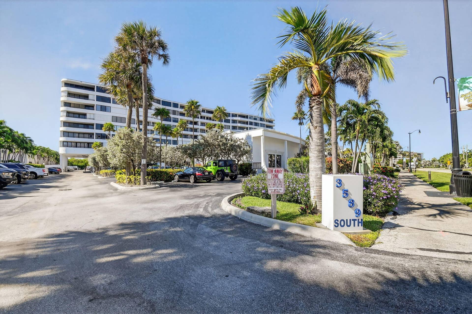 3589 S Ocean Boulevard, #19, South Palm Beach, FL 33480 69-web-or-mls-DSC_6416