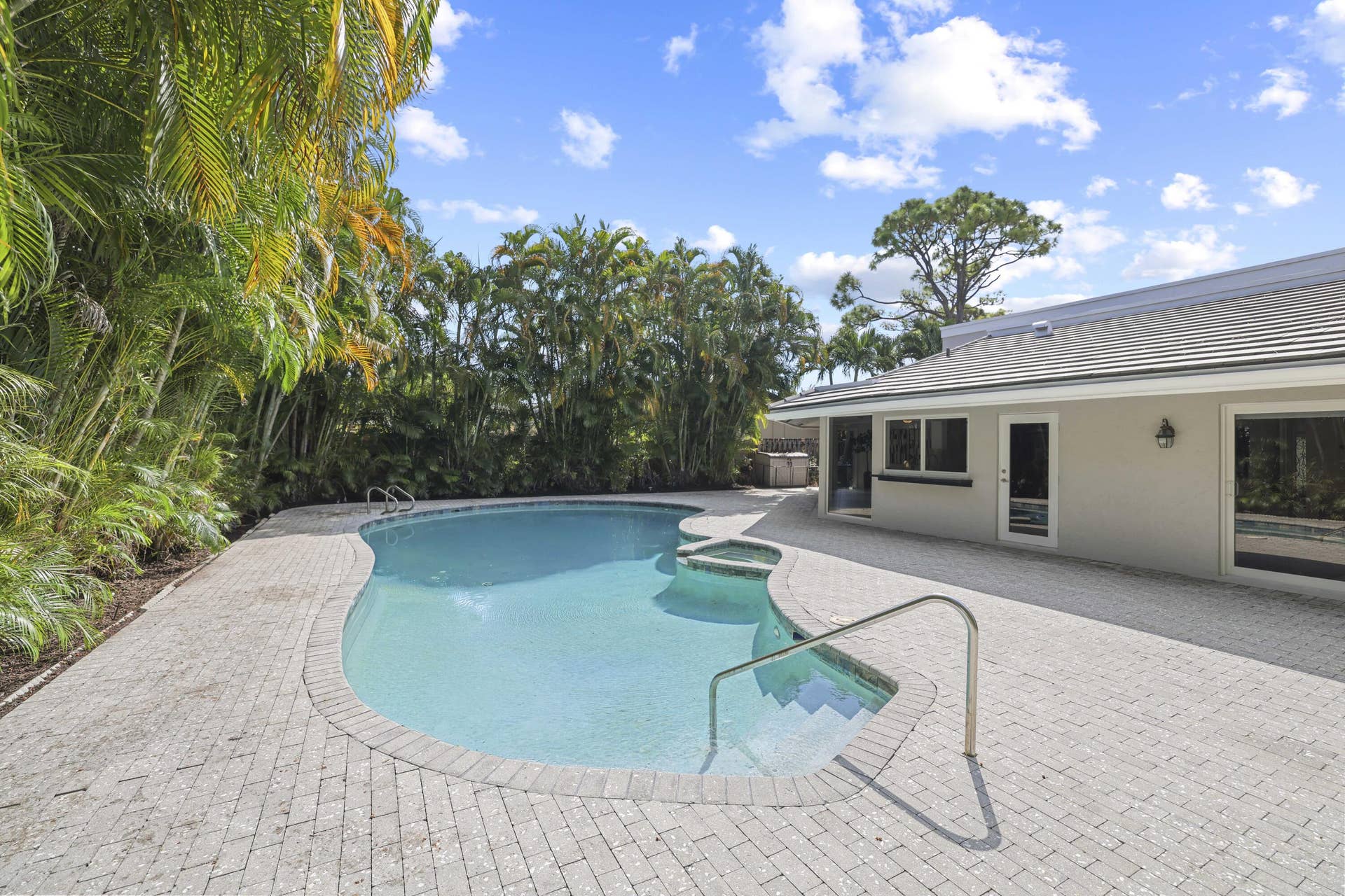824 Foxpointe Cir - 10