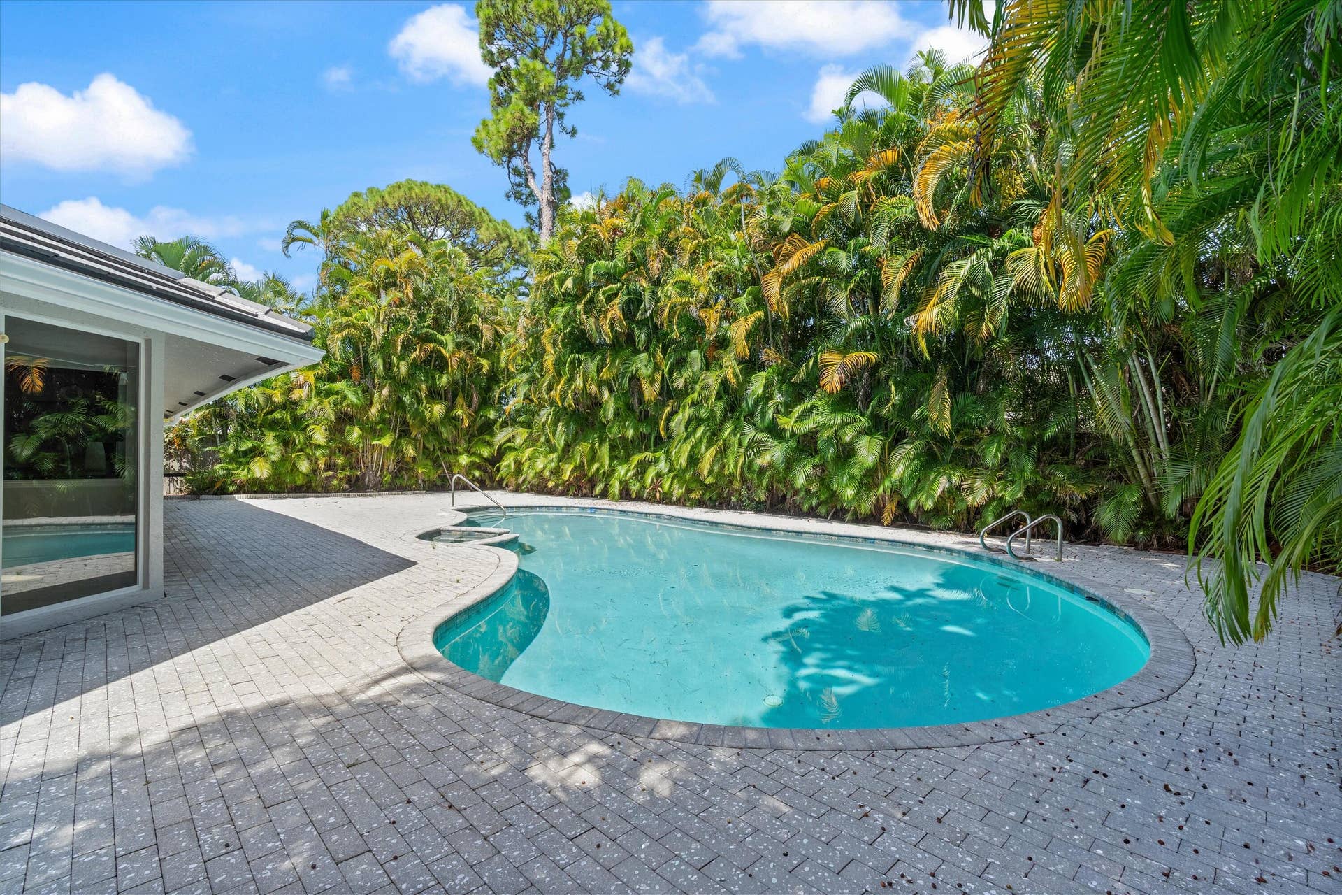 26-824 Foxpointe Circle Delray Beach, FL