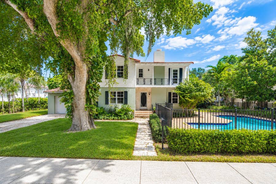 Property photo for 1601 SE 2ND Street, Fort Lauderdale, FL