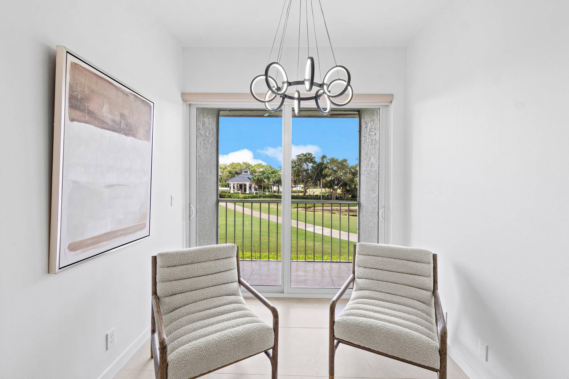 5166 Lake Catalina Drive, #D, Boca Raton, FL 33496 Primary bedroom sitting area