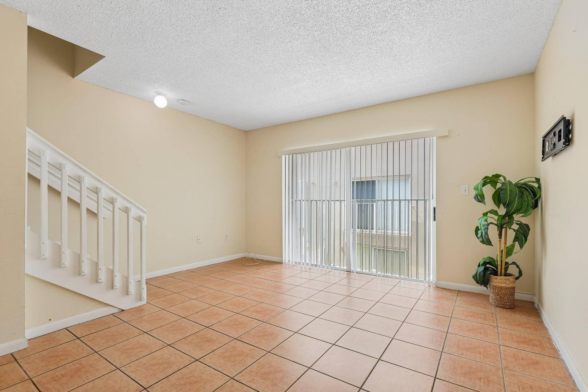 167 RIVIERA Circle, Weston, FL 33326 9-web-or-mls-Riviera Cir-S2108-007