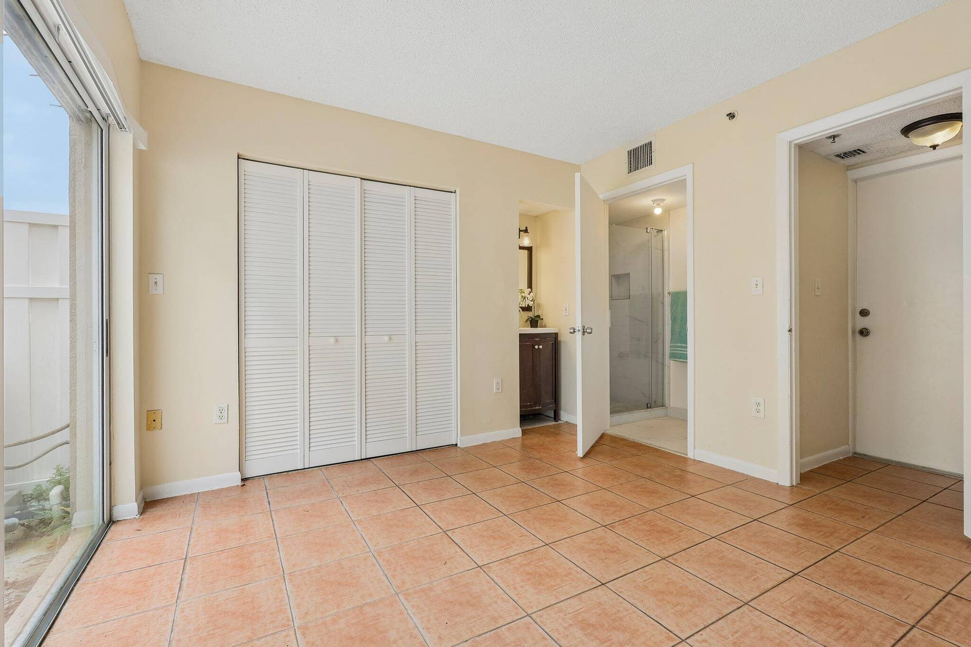 167 RIVIERA Circle, Weston, FL 33326 17-web-or-mls-Riviera Cir-S2108-015