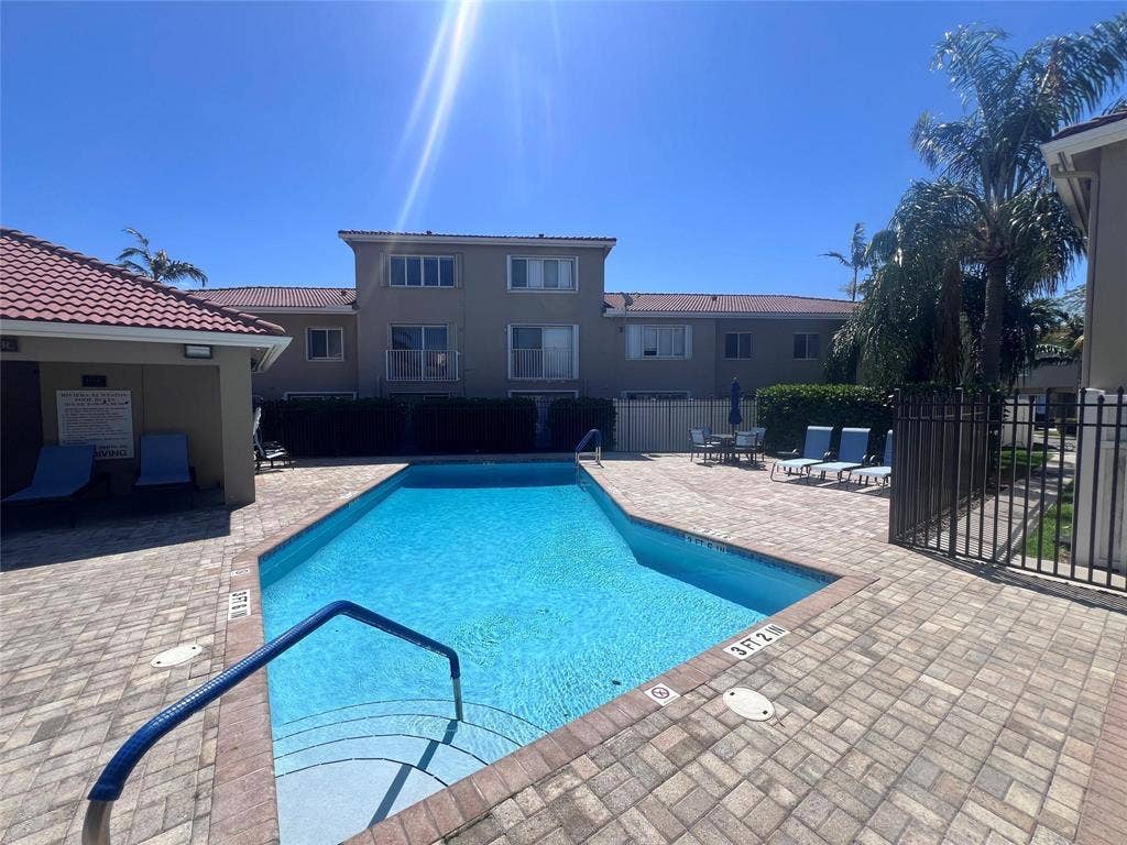 167 RIVIERA Circle, Weston, FL 33326 GetMedia.ashx-57
