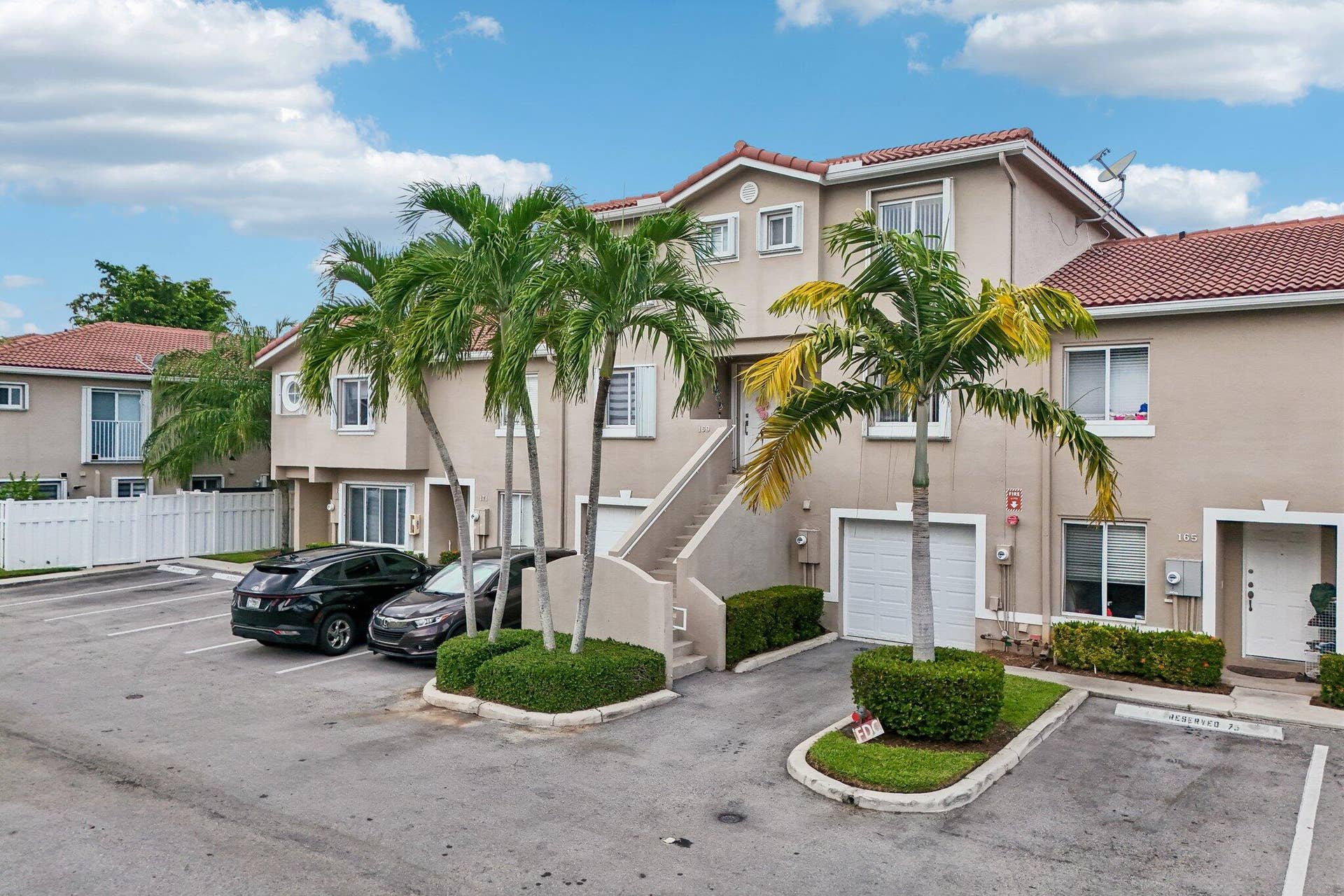 167 RIVIERA Circle, Weston, FL 33326 40-web-or-mls-Riviera Cir-S2108-038