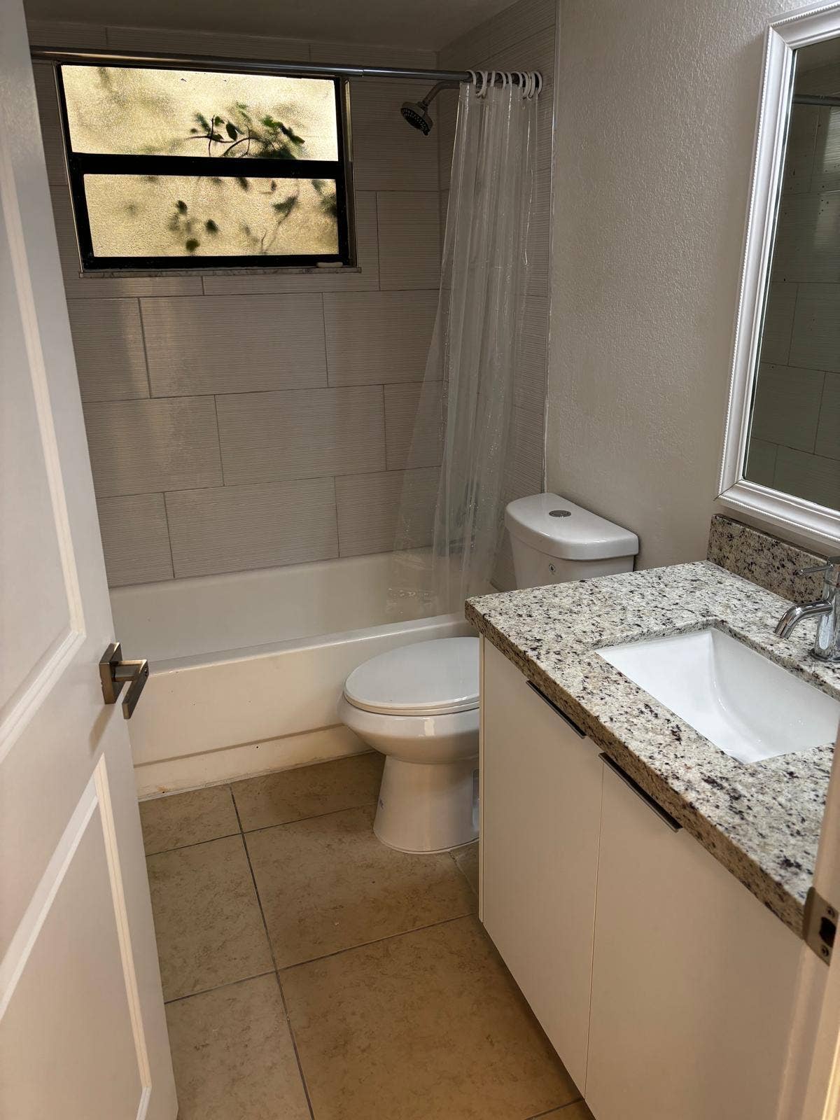 1515 LAKE CRYSTAL Drive, #B, West Palm Beach, West Palm Beach, FL 33411 WhatsApp Image 2026-08-08 at 09.41.48