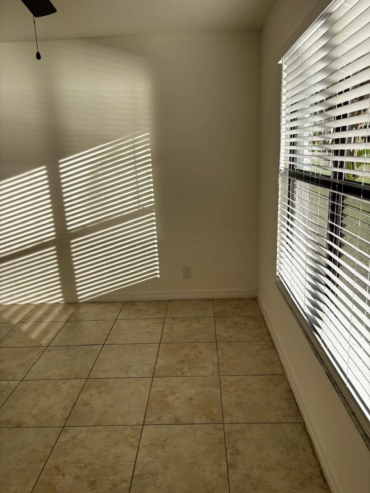1515 LAKE CRYSTAL Drive, #B, West Palm Beach, West Palm Beach, FL 33411 WhatsApp Image 2026-08-08 at 09.41.50 (5