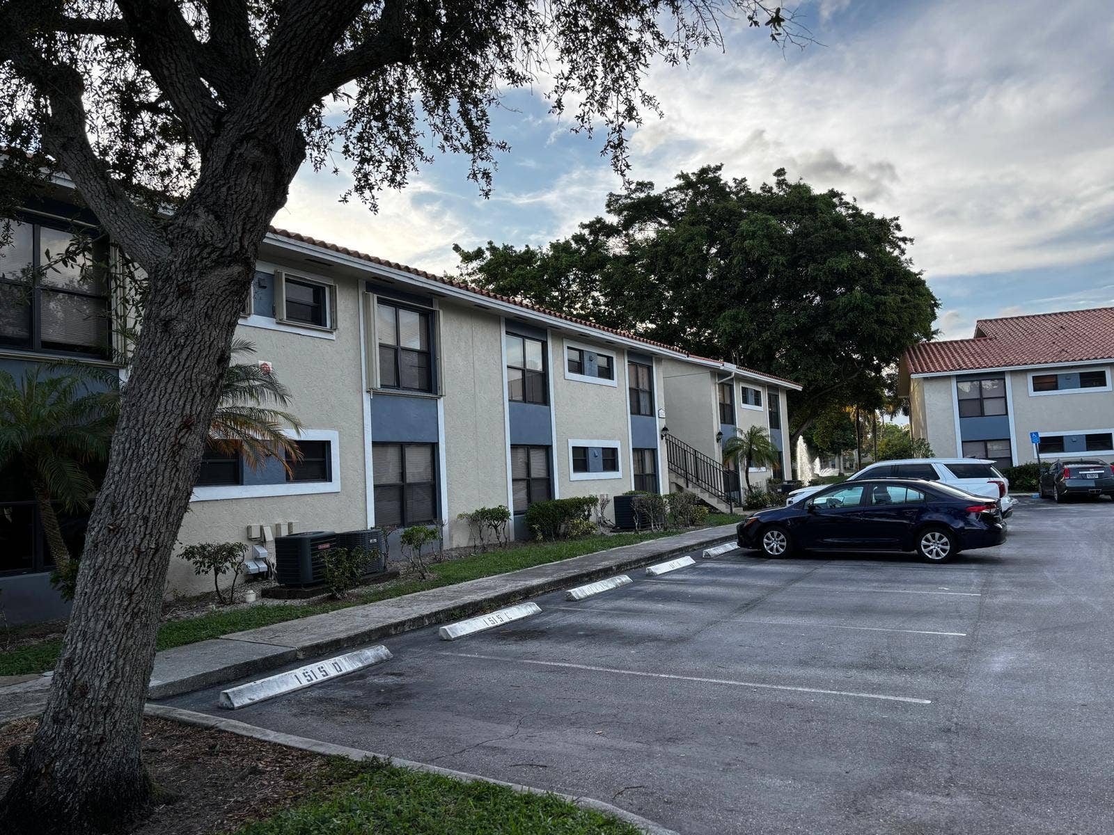 1515 LAKE CRYSTAL Drive, #B, West Palm Beach, West Palm Beach, FL 33411 WhatsApp Image 2026-08-08 at 09.41.51 (2