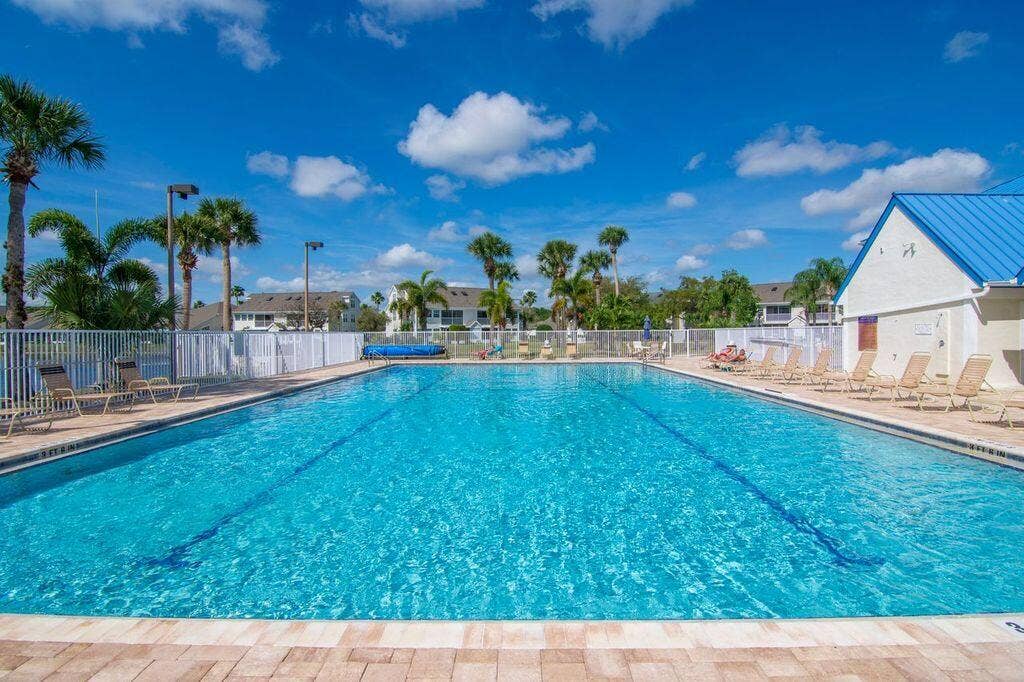1828 AYNSLEY Way, #1, Vero Beach, FL 32966 Poollongview