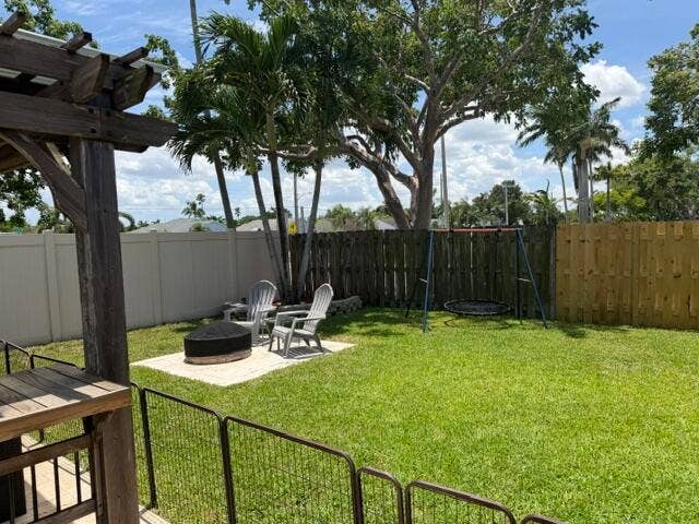 924 CUMBERLAND Terrace, Davie, FL 33325 backyard