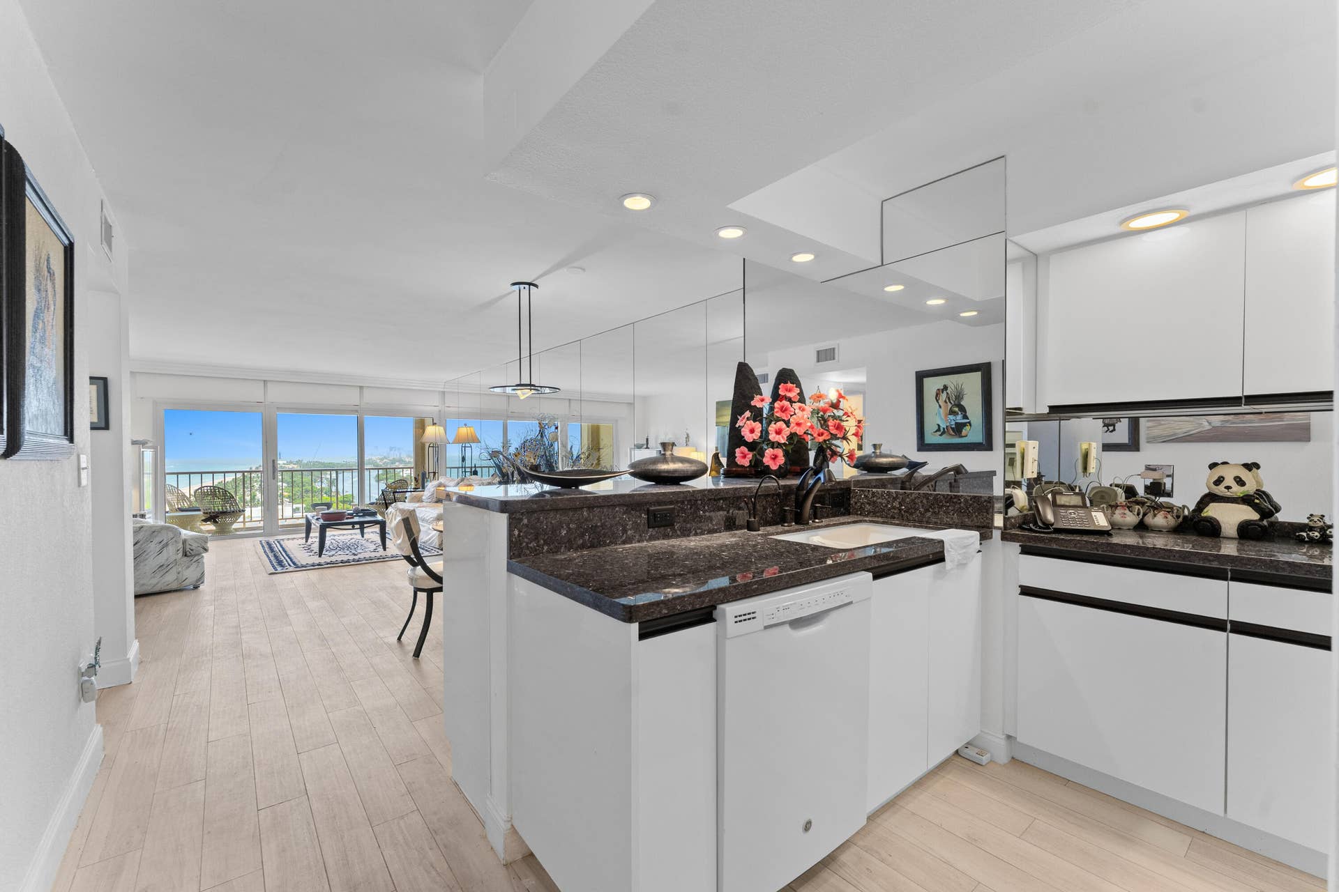 1021 HILLSBORO MILE, #PH3, Hillsboro Beach, FL 33062 KITCHEN