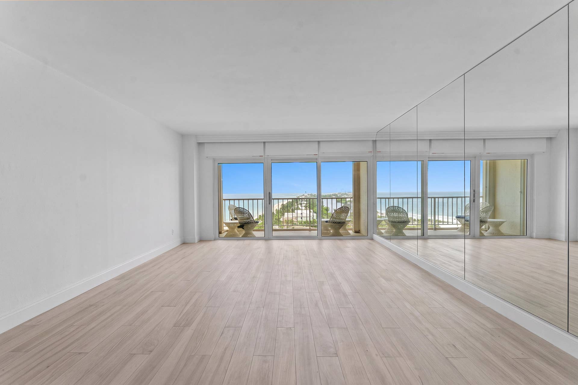 1021 HILLSBORO MILE, #PH3, Hillsboro Beach, FL 33062 LIVING ROOM AND VIEW