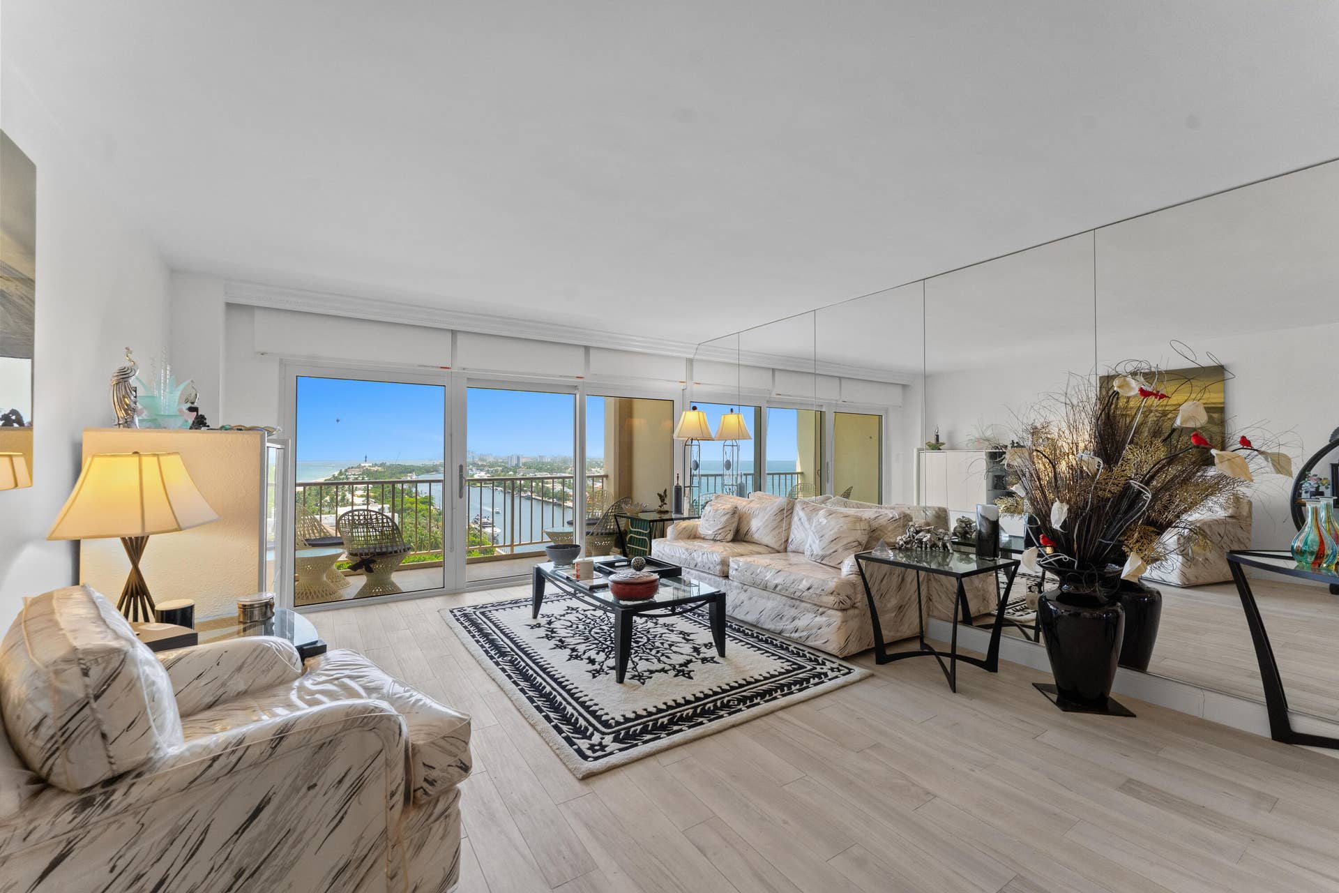 1021 HILLSBORO MILE, #PH3, Hillsboro Beach, FL 33062 LIVING ROOM