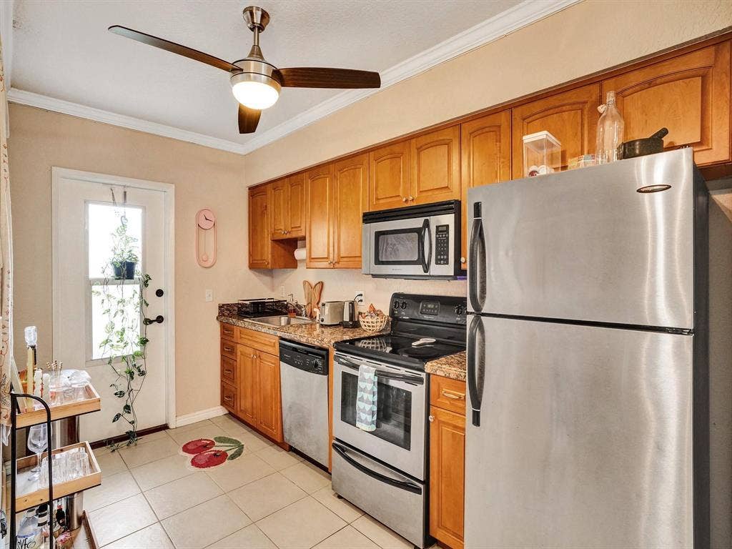 2190 SE 5TH Street, #4-A, Pompano Beach, FL 33062 10