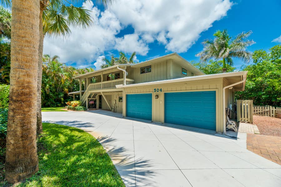 Property photo for 304 SW INDIAN GROVES Drive, Stuart, FL