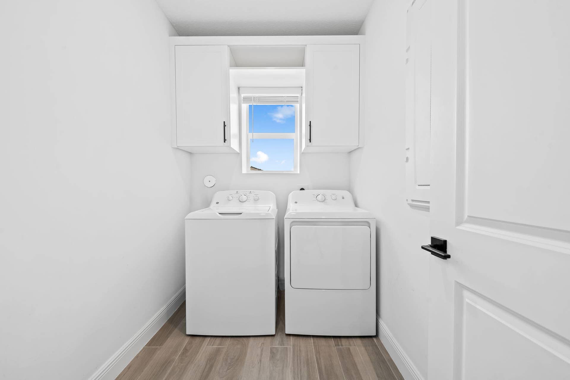 1131 VERDE Court, Deerfield Beach, FL 33064 Laundry Room