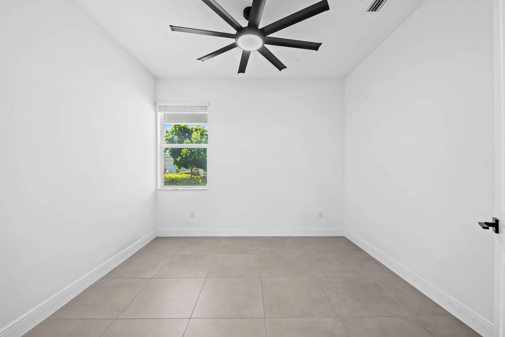 1131 VERDE Court, Deerfield Beach, FL 33064 Home Office