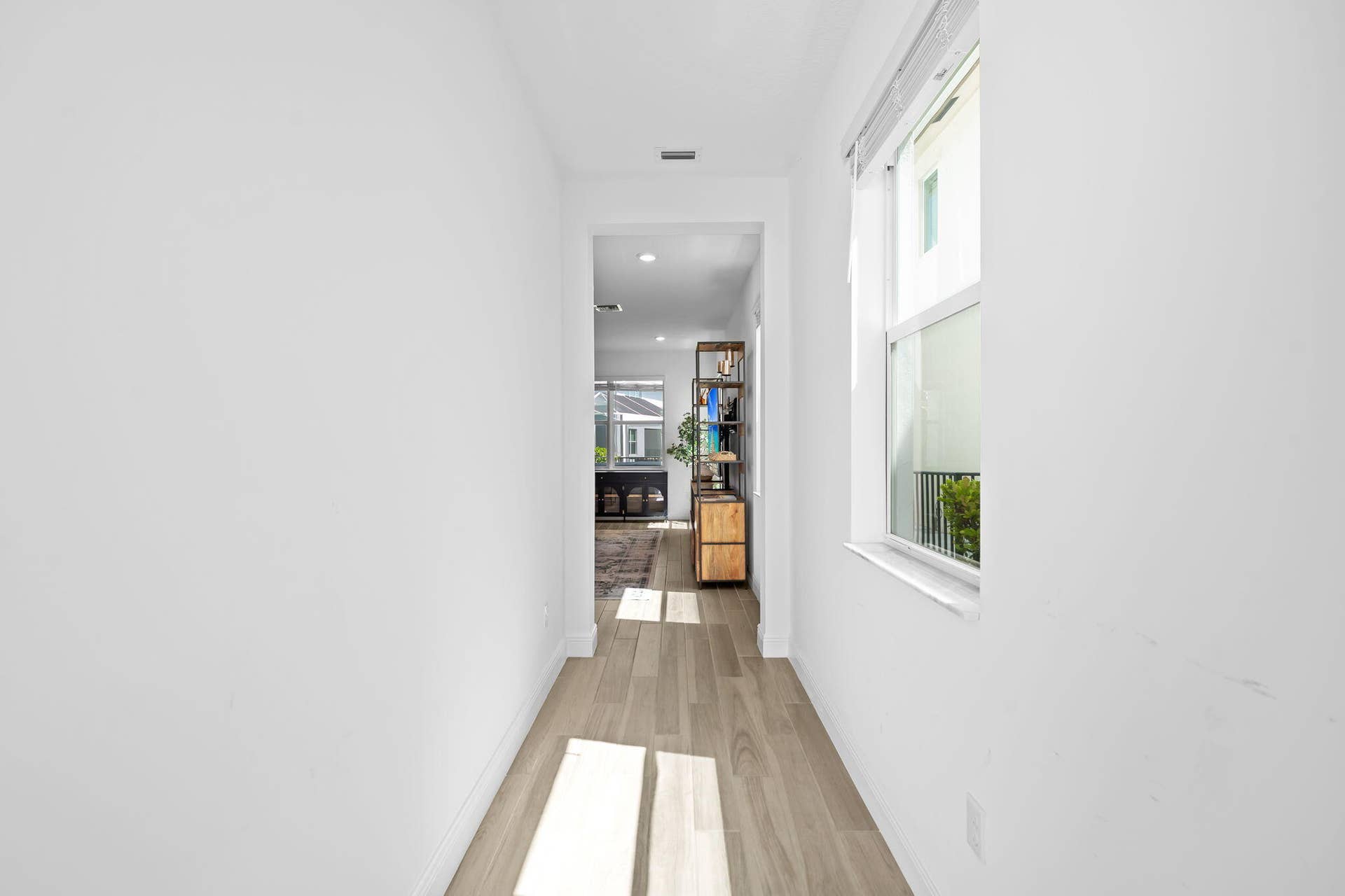 1131 VERDE Court, Deerfield Beach, FL 33064 Entryway