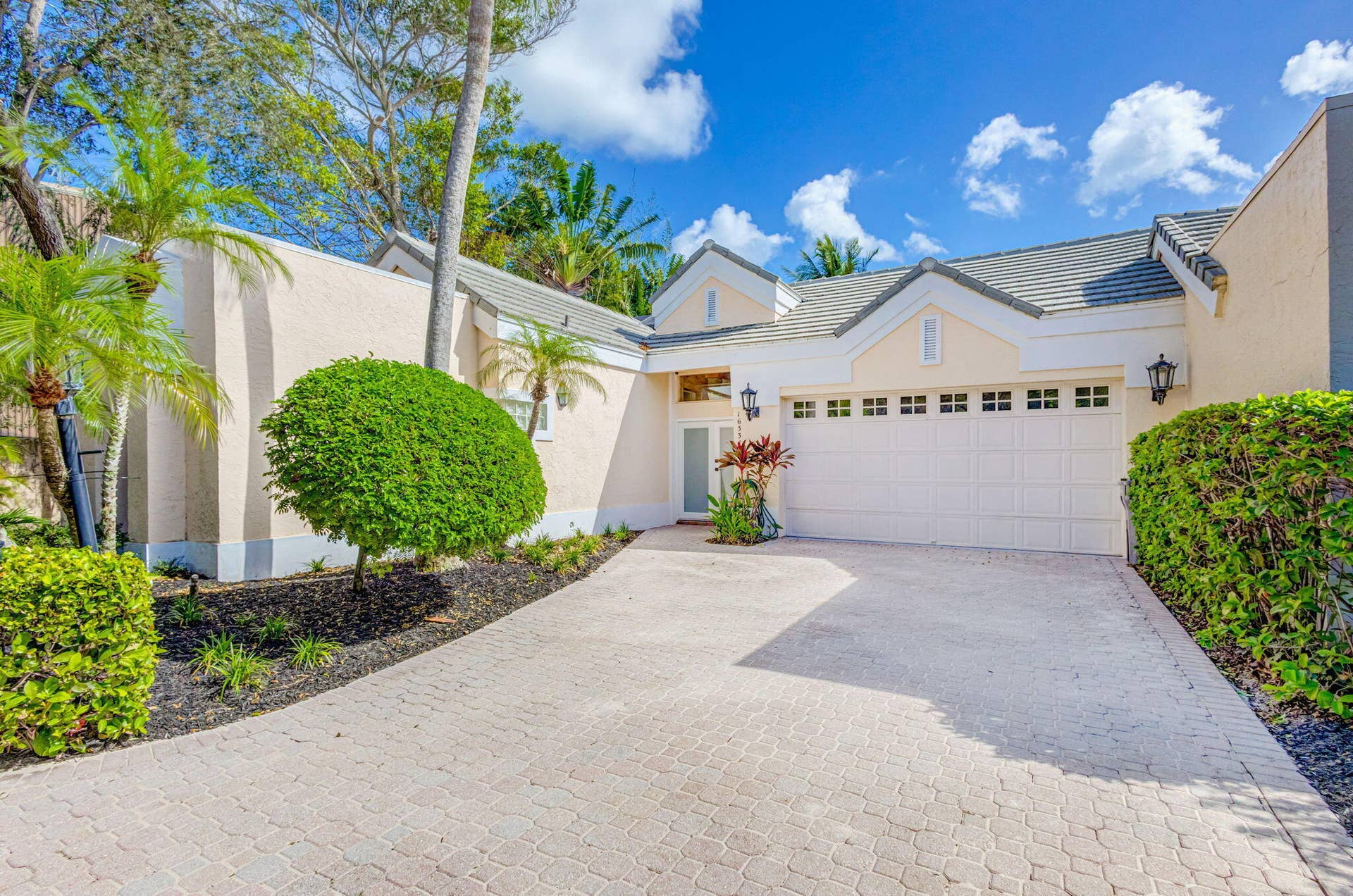 16334 PORT DICKINSON Drive, Jupiter, Jupiter, FL 33477 2-web-or-mls-5D1A9630JS (2)