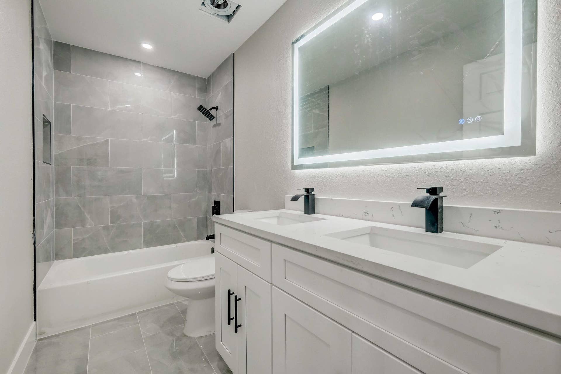 520 SW 13TH Place, Deerfield Beach, FL 33441 Bathroom 2