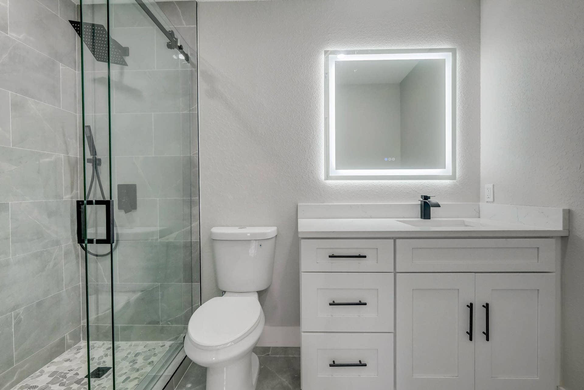 520 SW 13TH Place, Deerfield Beach, FL 33441 Master Bathroom