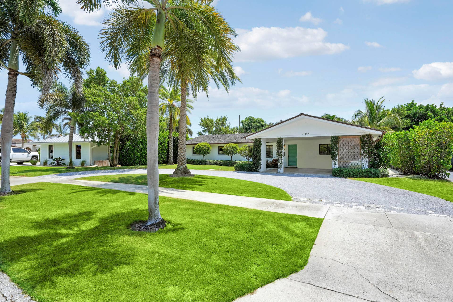 704 PELICAN Way, North Palm Beach, FL 33408 House-45